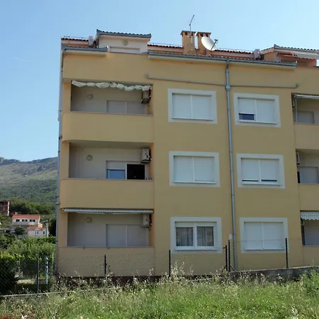 Serena Ποντστράνα